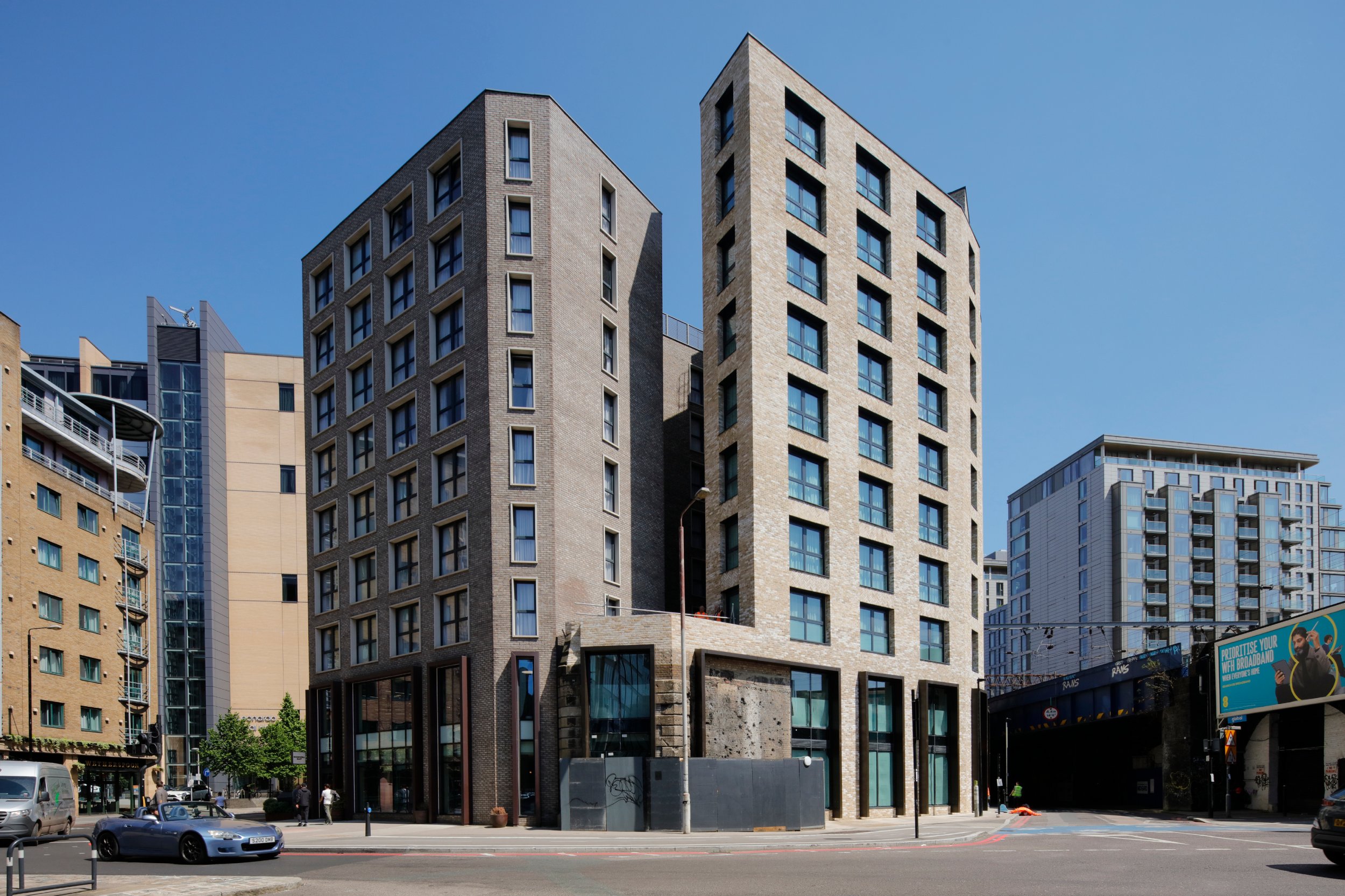 <span>4</span> / <span class="totol">5</span>